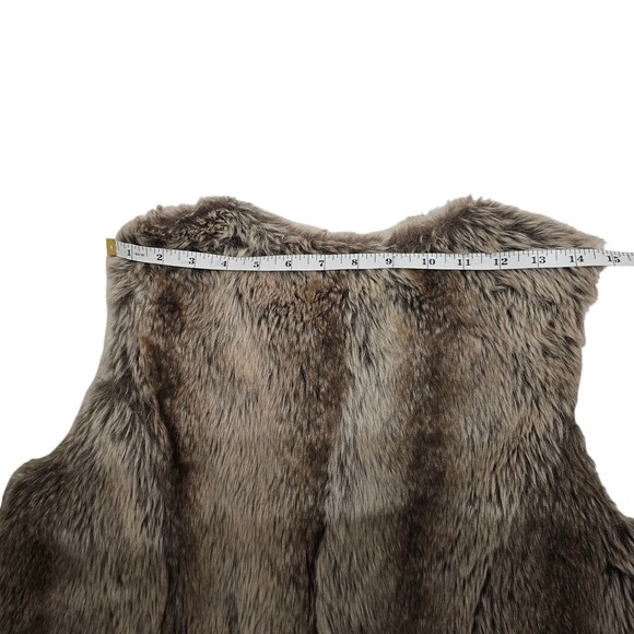 WD•NY Petite Mob Wife Faux Fur Vest Tonal Brown Grey Glam EUC PM - Picture 5 of 8
